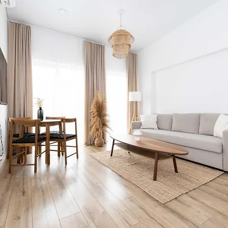 Smilga Apartment, By Cohost * Palanga