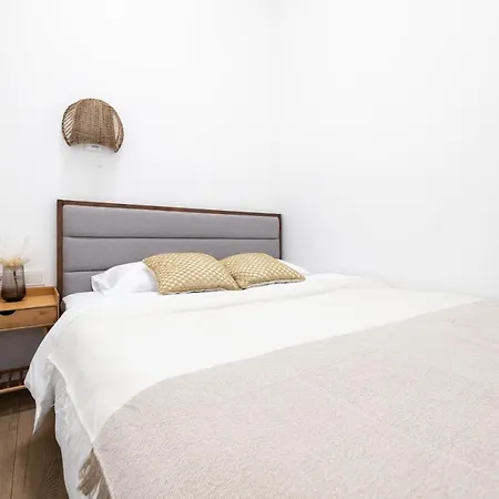 Smilga Apartment, By Cohost * Palanga